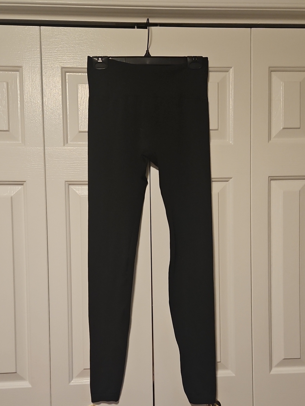 Nina Leonard Black Stretch Leggings